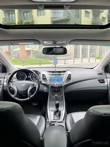 Hyundai Avante 2013, 330,000 km - 1.6 l - Bakı