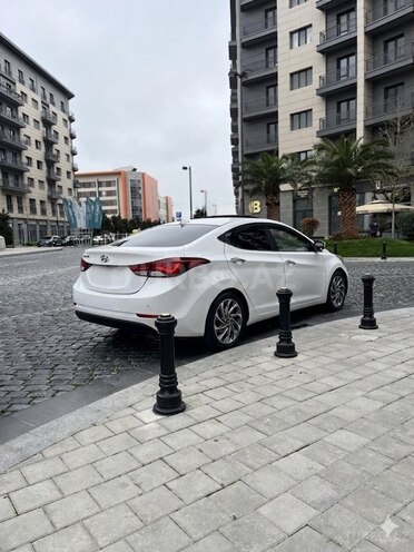 Hyundai Avante 2013, 330,000 km - 1.6 l - Bakı
