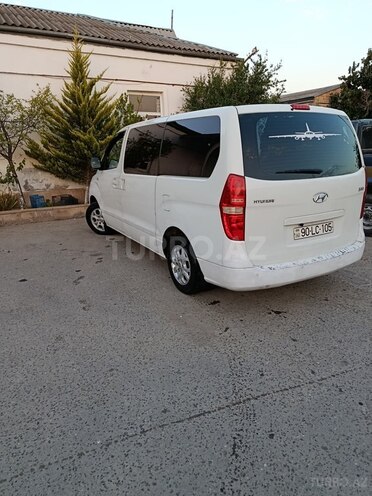 Hyundai H-1 2010, 568,000 km - 2.5 л - Bakı