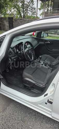Opel Astra 2014, 380,000 km - 1.3 l - Qax