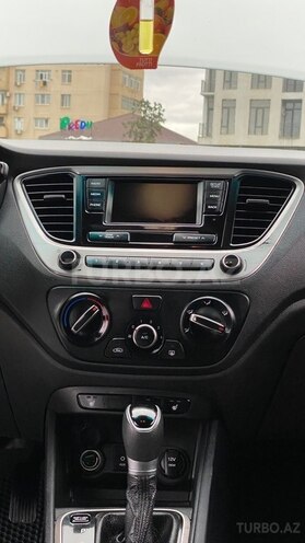 Hyundai Accent 2018, 165,000 km - 1.4 л - Bakı