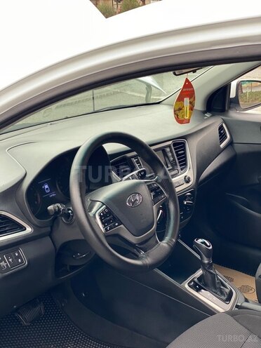 Hyundai Accent 2018, 165,000 km - 1.4 л - Bakı