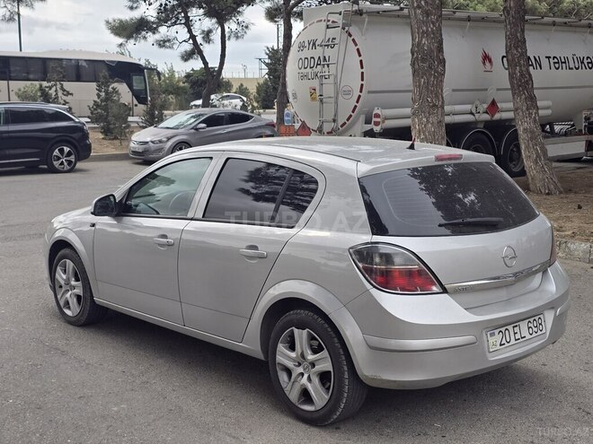Opel Astra 2010, 270,000 km - 1.4 l - Bakı