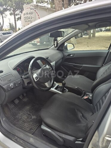 Opel Astra 2010, 270,000 km - 1.4 l - Bakı