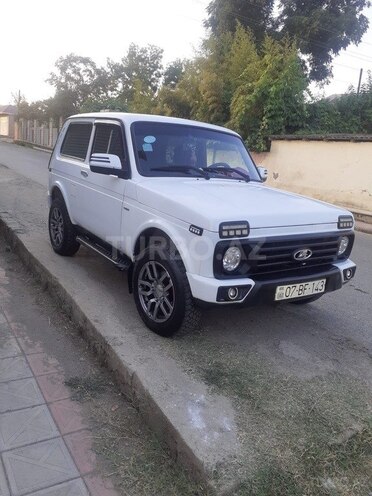LADA (VAZ) Niva 2005, 100,000 km - 1.7 l - Astara