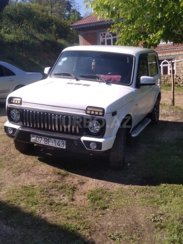 LADA (VAZ) Niva 2005, 100,000 km - 1.7 l - Astara