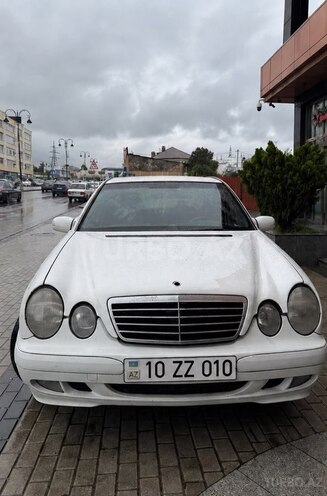 Mercedes E 220 1995, 500,000 km - 2.2 l - Quba