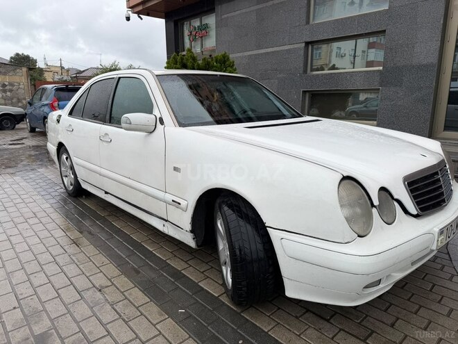 Mercedes E 220 1995, 500,000 km - 2.2 l - Quba