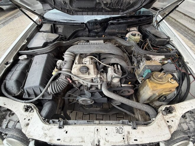 Mercedes E 220 1995, 500,000 km - 2.2 l - Quba