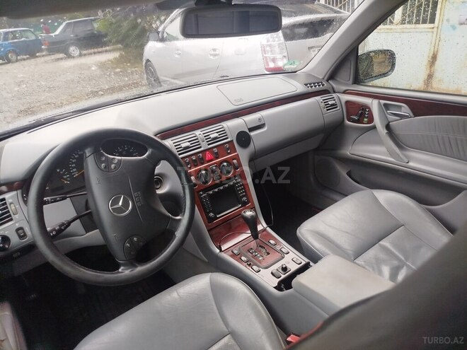 Mercedes E 240 1999, 277,000 km - 2.4 л - Ağdam