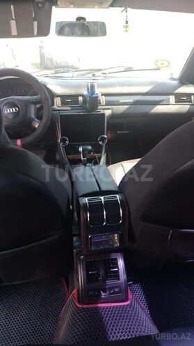 Audi A6 2001, 285,000 km - 2.4 l - Kürdəmir