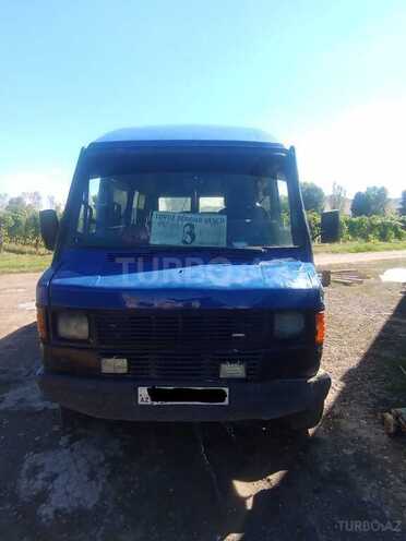 Mercedes 208 D 1991, 500,000 km - 2.3 l - Tovuz