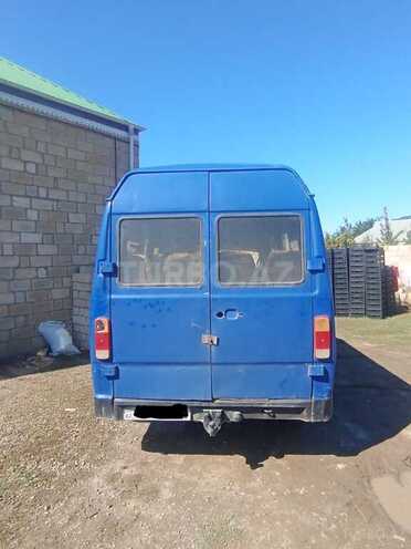 Mercedes 208 D 1991, 500,000 km - 2.3 l - Tovuz