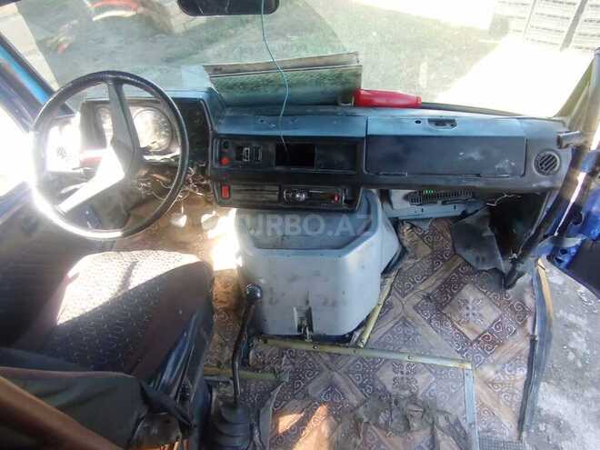 Mercedes 208 D 1991, 500,000 km - 2.3 l - Tovuz