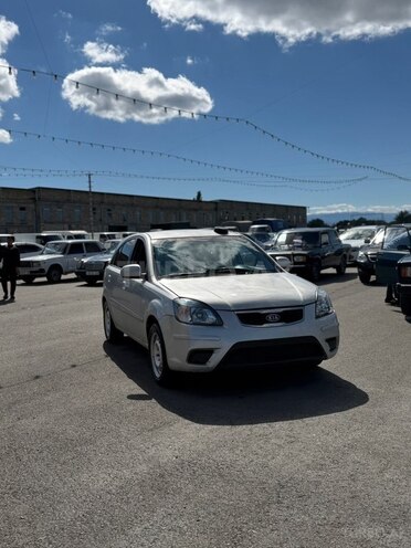 Kia Rio 2010, 256,000 km - 1.5 l - Xaçmaz
