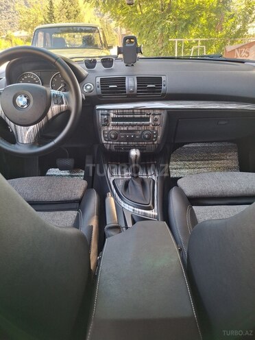 BMW 120 2006, 219,276 km - 2.0 л - Qax