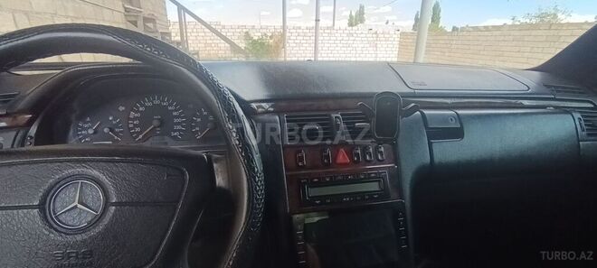 Mercedes E 230 1995, 200,000 km - 2.3 л - Goranboy