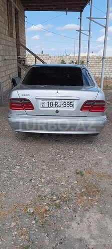 Mercedes E 230 1995, 200,000 km - 2.3 л - Goranboy