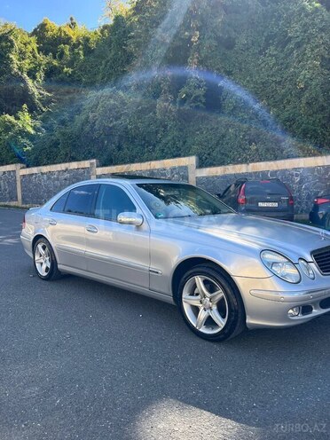 Mercedes E 240 2004, 300,000 km - 2.6 л - Balakən
