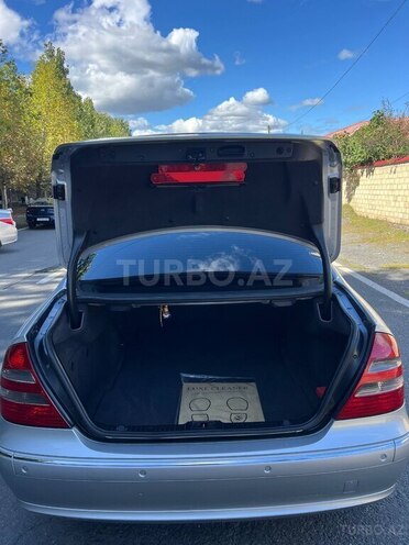 Mercedes E 240 2004, 300,000 km - 2.6 л - Balakən