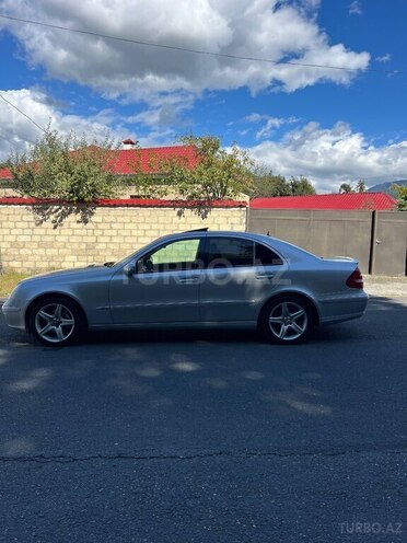 Mercedes E 240 2004, 300,000 km - 2.6 л - Balakən