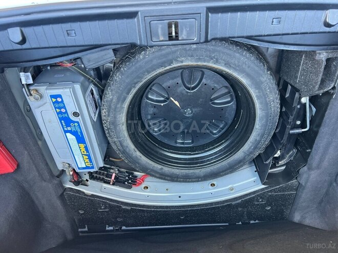 Mercedes E 240 2004, 300,000 km - 2.6 л - Balakən