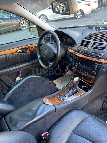 Mercedes E 240 2004, 300,000 km - 2.6 л - Balakən