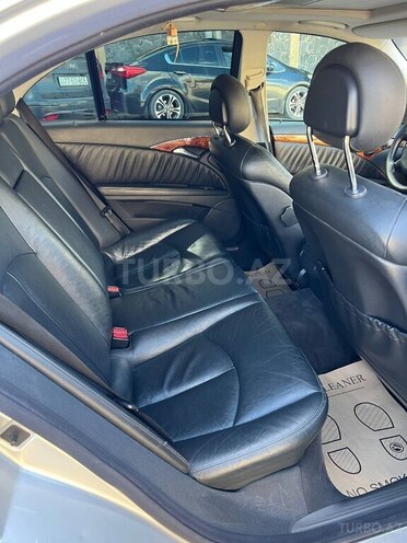 Mercedes E 240 2004, 300,000 km - 2.6 л - Balakən