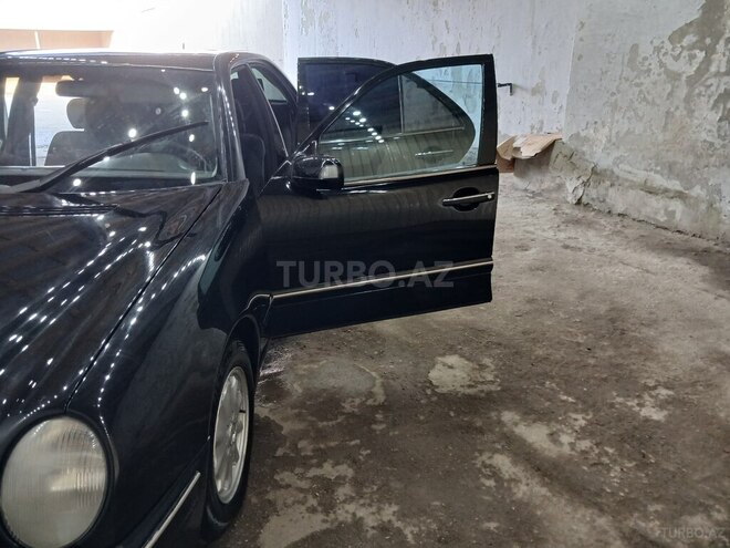 Mercedes E 240 1998, 288,000 km - 2.4 л - Bakı