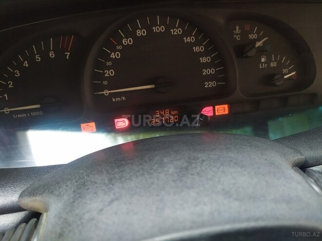 Opel Vectra 1997, 257,720 km - 1.6 л - Gəncə