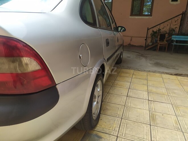 Opel Vectra 1997, 257,720 km - 1.6 л - Gəncə
