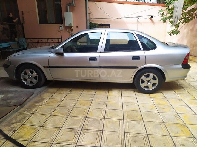 Opel Vectra 1997, 257,720 km - 1.6 л - Gəncə
