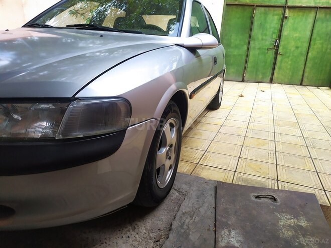 Opel Vectra 1997, 257,720 km - 1.6 л - Gəncə