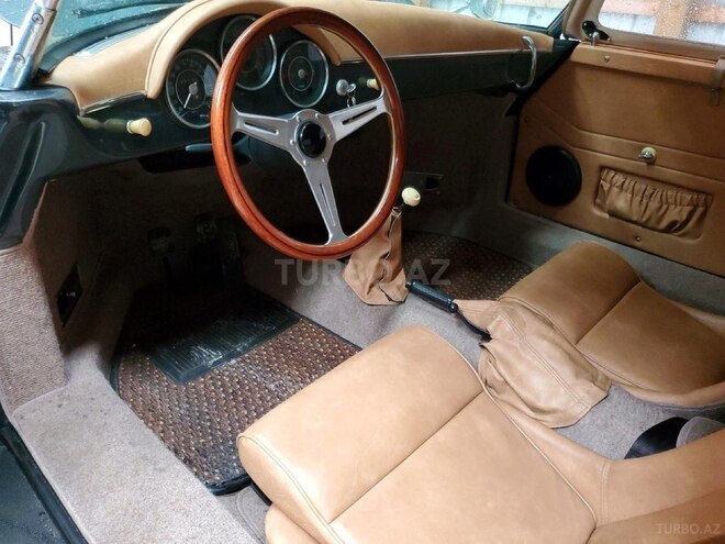 Volkswagen  1968, 7,900 km - 1.6 л - Bakı