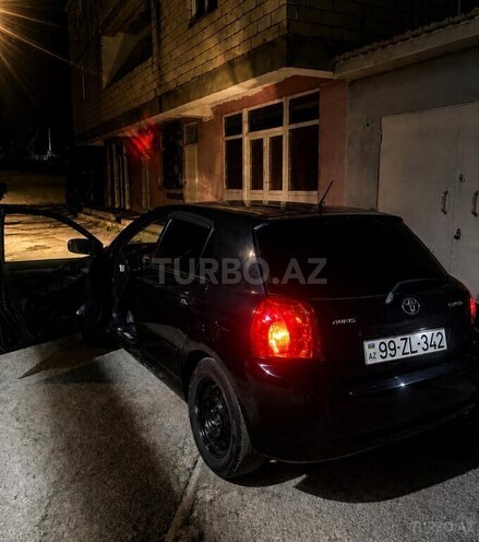Toyota Corolla 2005, 228,000 km - 1.4 л - Salyan