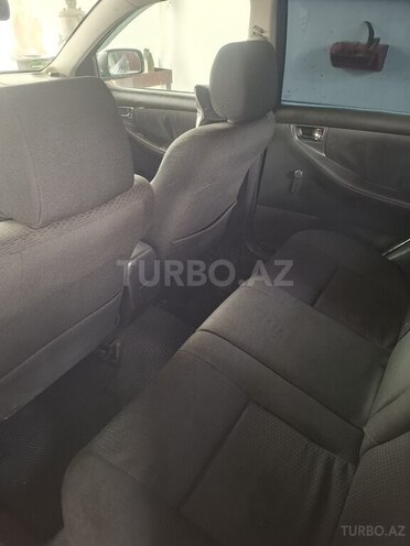 Toyota Corolla 2005, 228,000 km - 1.4 л - Salyan