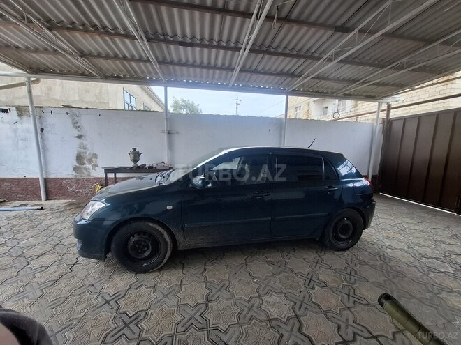 Toyota Corolla 2005, 228,000 km - 1.4 л - Salyan