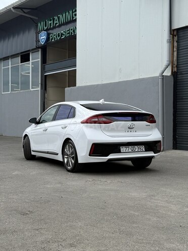 Hyundai IONIQ 2018, 180,000 km - 1.6 л - Bakı