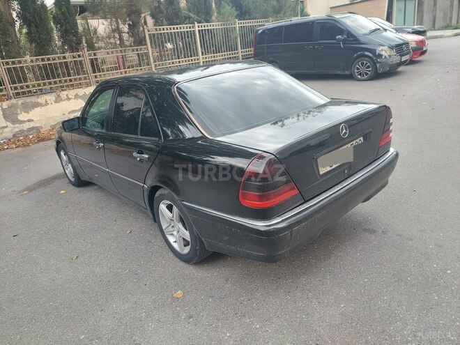 Mercedes C 220 2000, 387,000 km - 2.2 л - Bakı