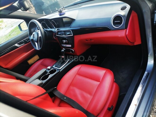 Mercedes C 250 2012, 297,807 km - 1.8 л - Yevlax