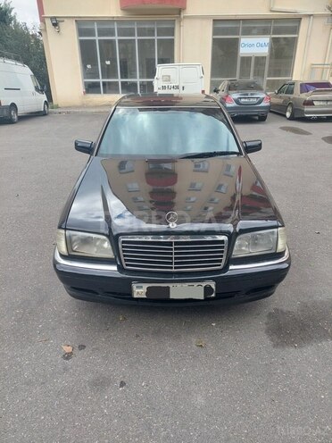 Mercedes C 220 2000, 387,000 km - 2.2 л - Bakı