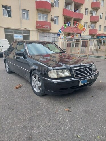 Mercedes C 220 2000, 387,000 km - 2.2 л - Bakı