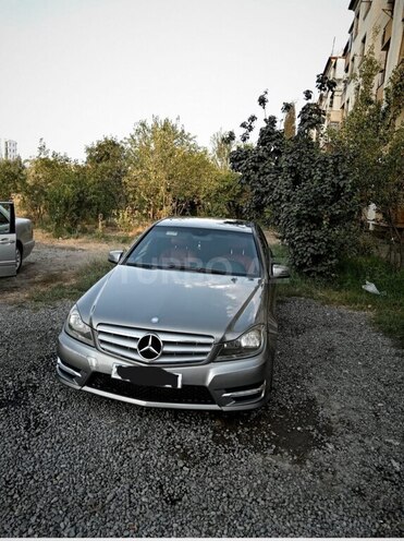 Mercedes C 250 2012, 297,807 km - 1.8 л - Yevlax