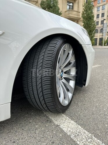 BMW 530 2009, 320,000 km - 3.0 л - Bakı