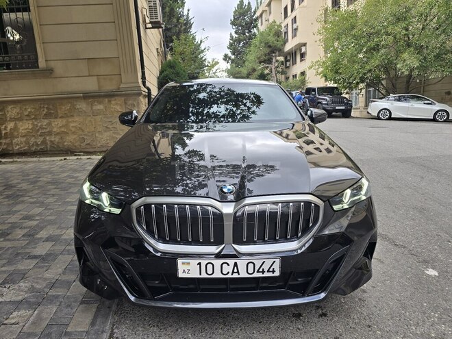 BMW 530 2025, 12,700 km - 2.0 л - Bakı