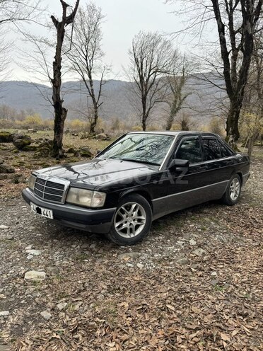 Mercedes 190 1991, 355,000 km - 2.0 л - Yardımlı