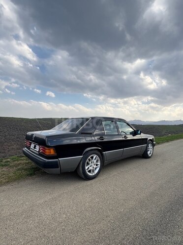 Mercedes 190 1991, 355,000 km - 2.0 л - Yardımlı