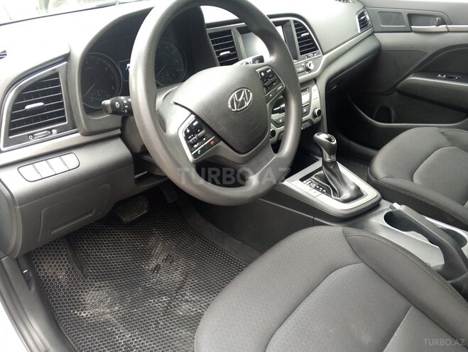 Hyundai Elantra 2017, 165,217 km - 2.0 л - Bakı