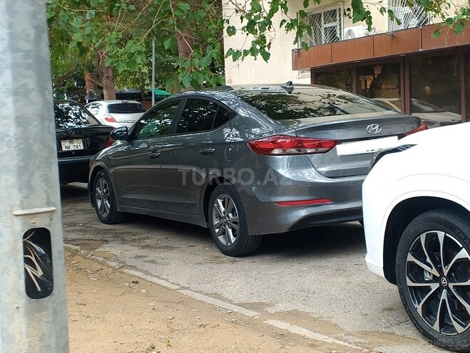Hyundai Elantra 2017, 165,217 km - 2.0 л - Bakı