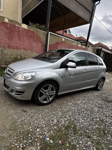 Mercedes B 170 2010, 110,000 km - 1.7 л - Bakı